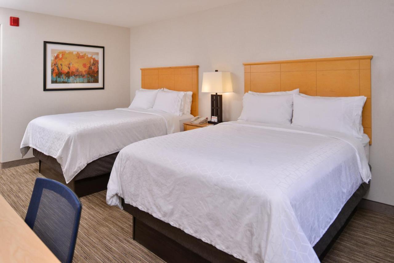 Queen Room with Two Queen Beds - Hearing Accessible/Non-Smoking,1710025111:JPEG